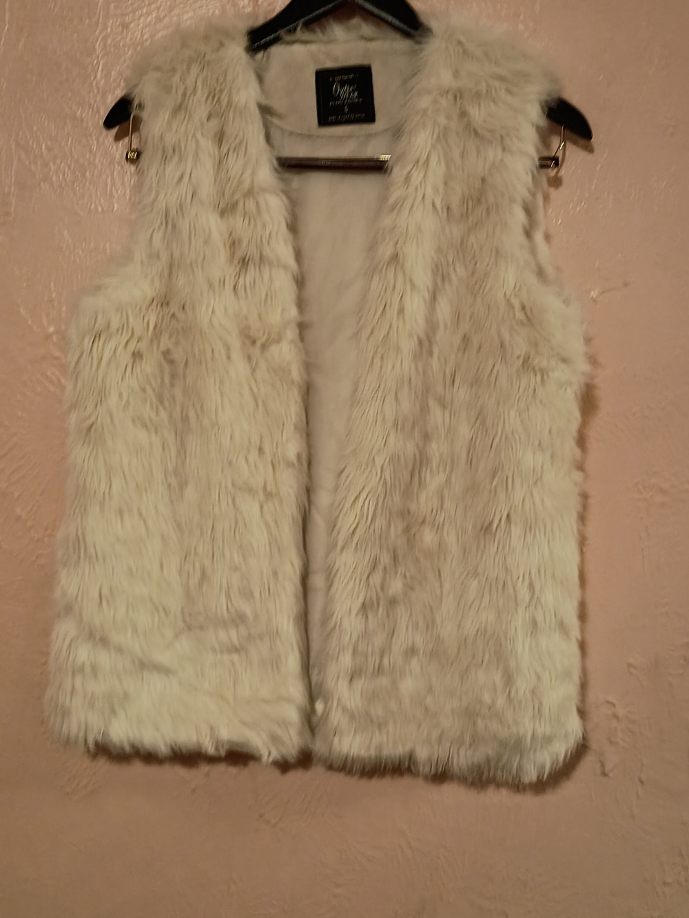Cotton On Cream Faux Fur Sleeveless Vest